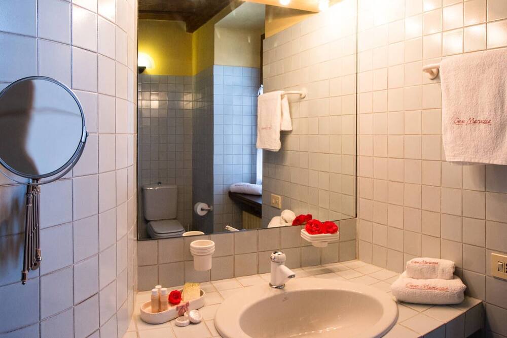 Photo of Bathroom in Massino Visconti