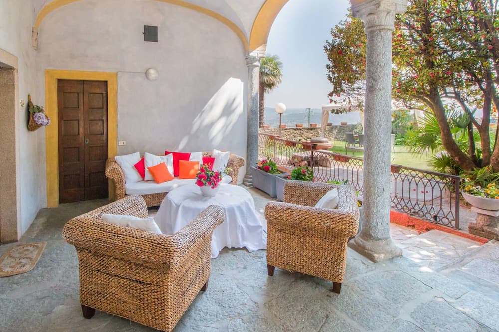 Photo of Patio Balcony in Massino Visconti