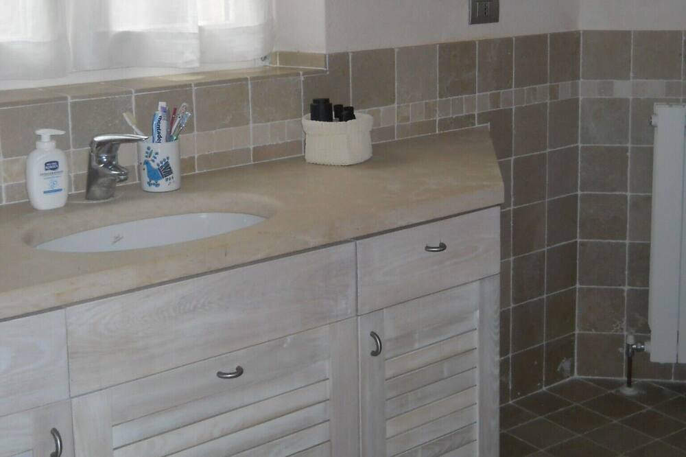 Photo of Bathroom in Costa Paradiso
