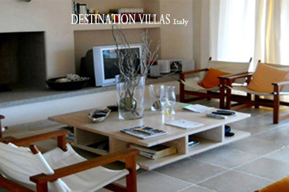 Photo of Livingroom in Costa Paradiso