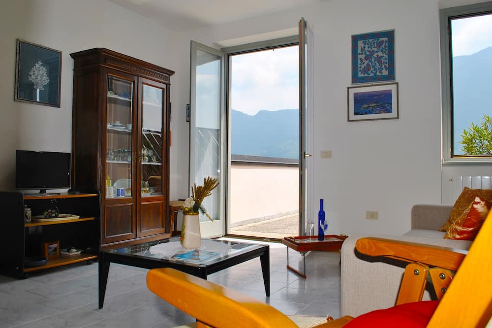 Photo of Livingroom in Sala Comacina