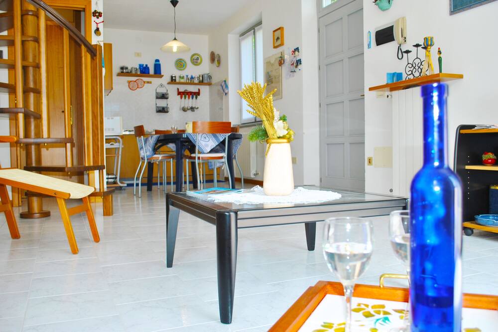 Photo of Livingroom in Sala Comacina
