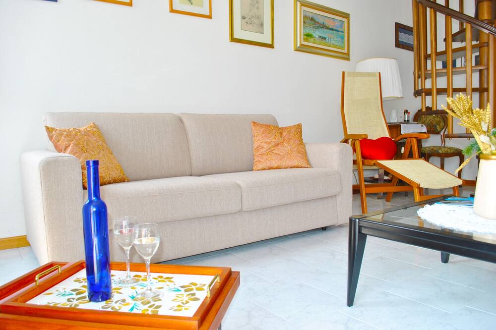 Photo of Livingroom in Sala Comacina