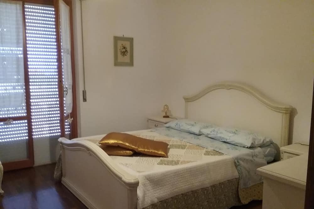 Photo of Bedroom in Grottammare