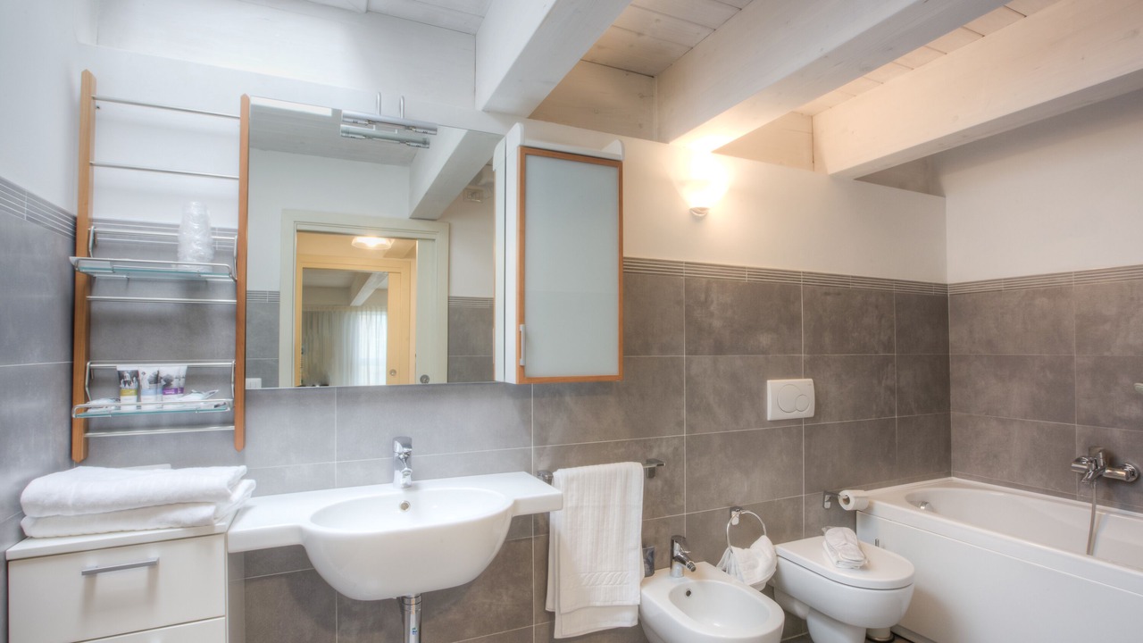 Photo of Bathroom in Marina Centro