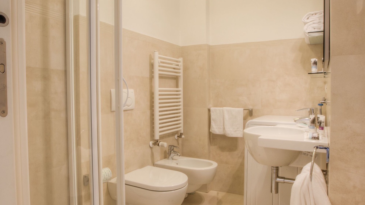 Photo of Bathroom in Marina Centro