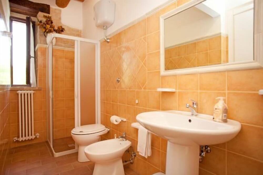 Photo of Bathroom in Montelparo