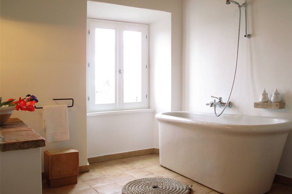 Photo of Bathroom in Granarola