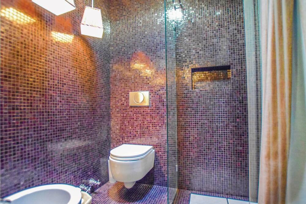 Photo of Bathroom in Pella
