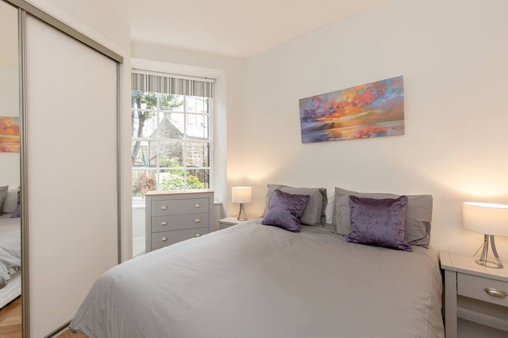 Photo of Bedroom in New Town