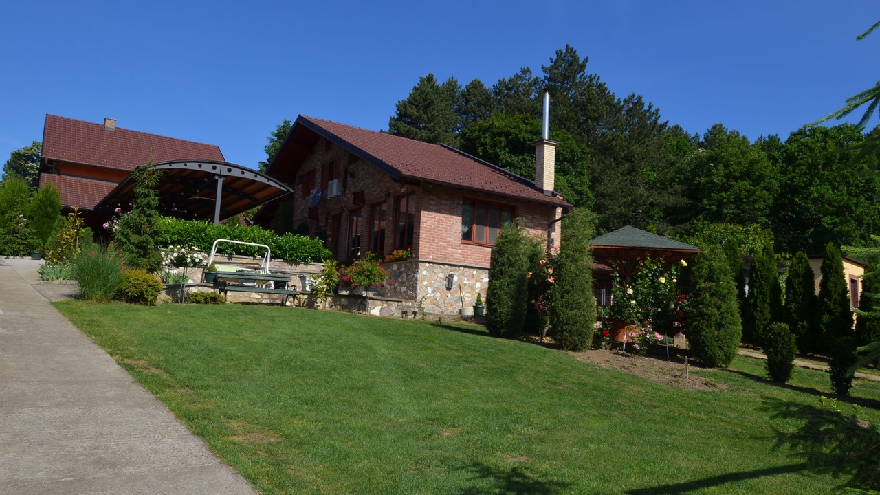 Photo of Outdoor in Lezimir
