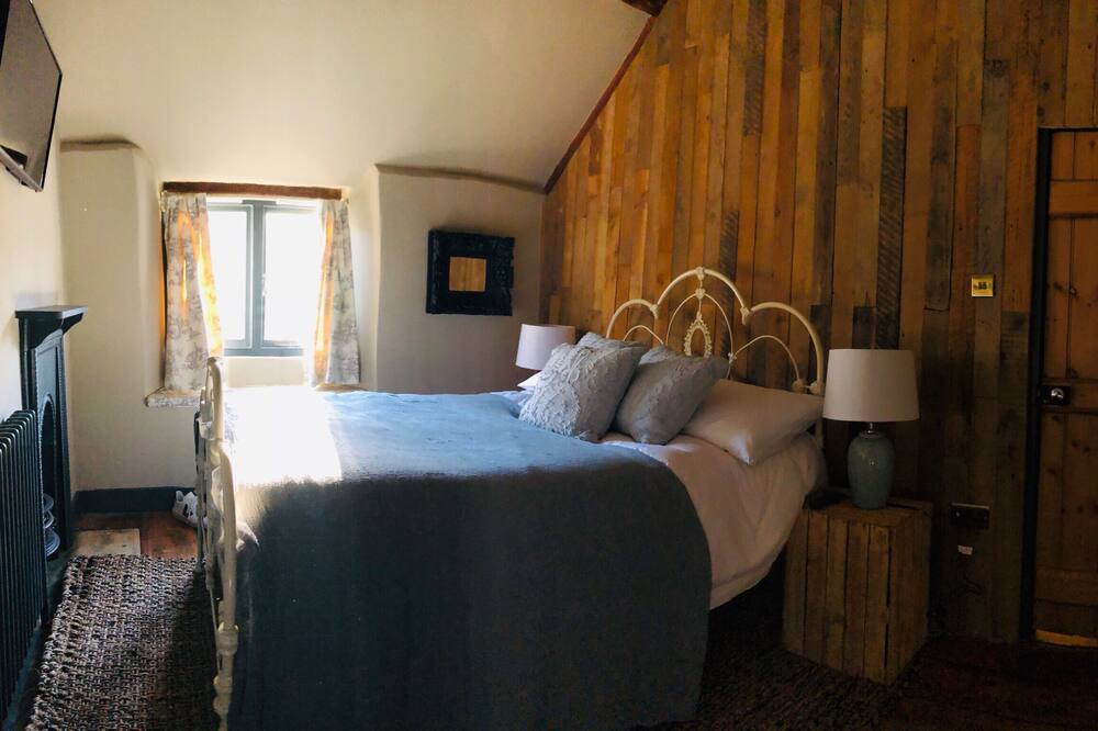 Photo of Bedroom in Chipping Norton
