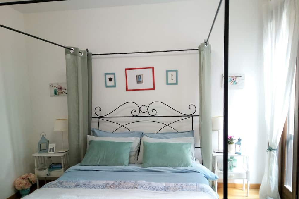 Photo of Bedroom in Desenzano del Garda City Centre