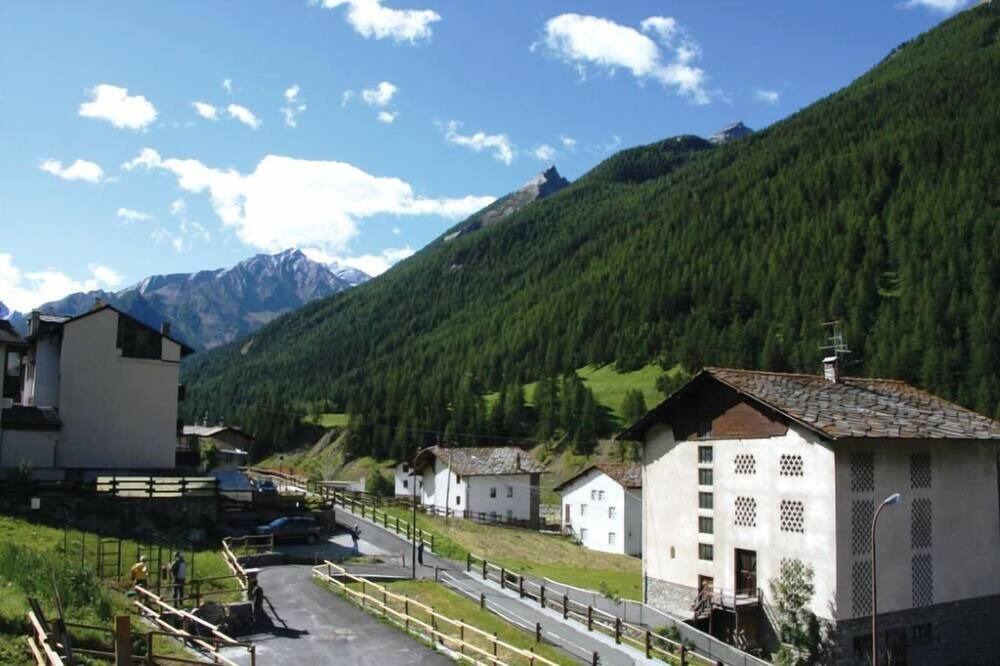 Photo of Outdoor in Epinel