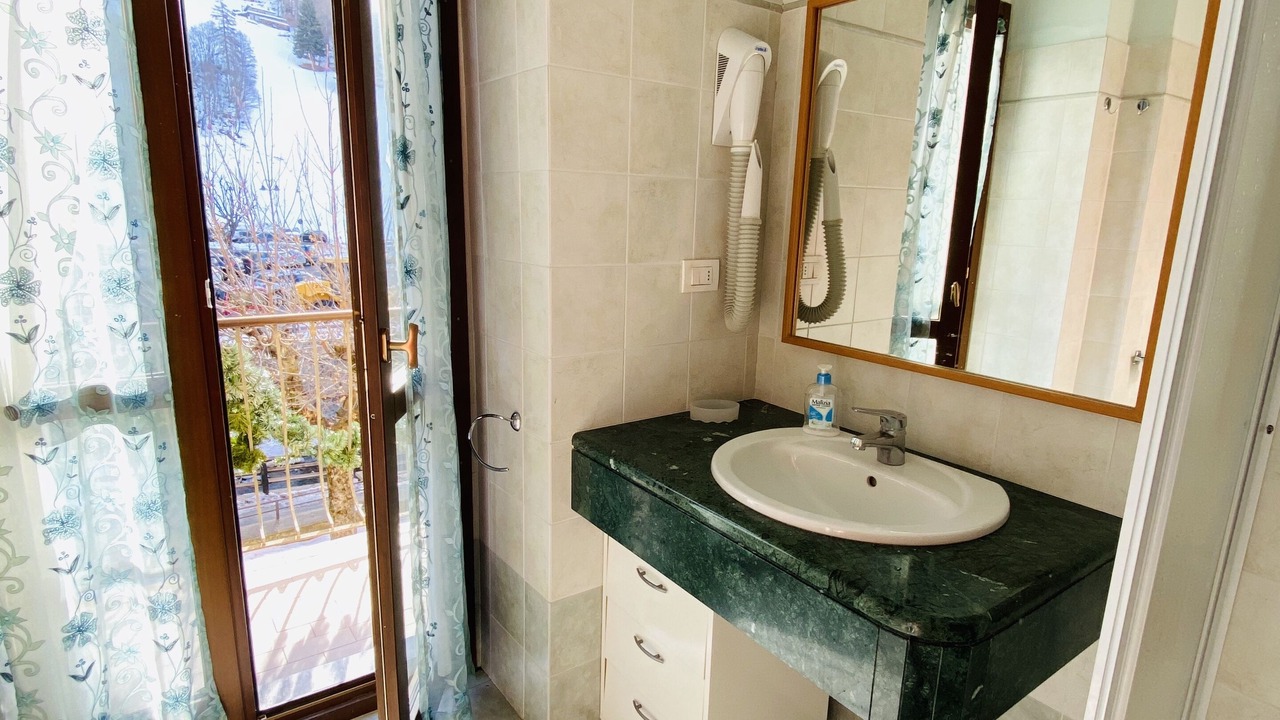 Photo of Bathroom in Antagnod
