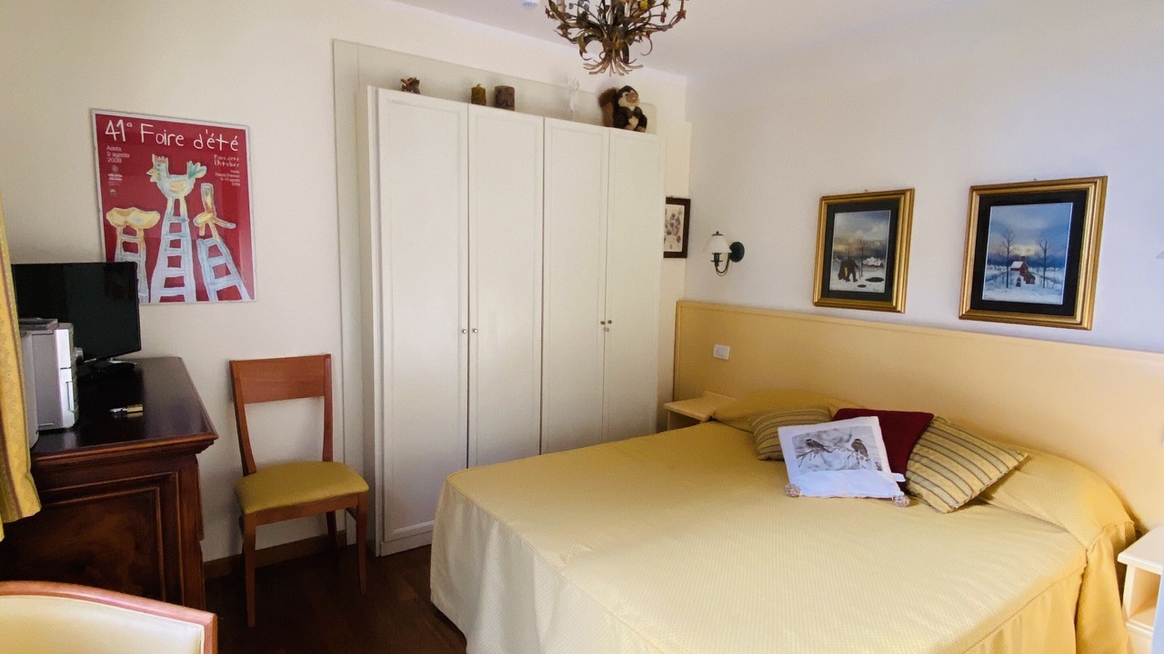 Photo of Bedroom in Antagnod