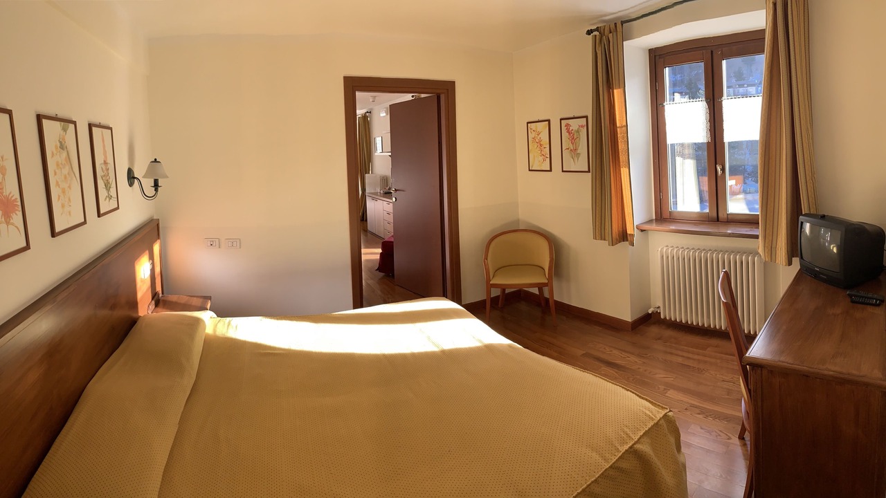Photo of Bedroom in Antagnod