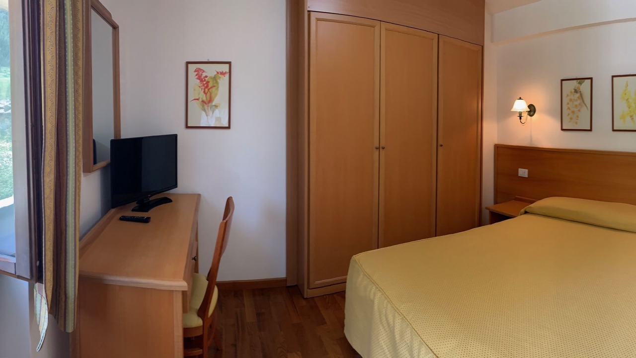 Photo of Bedroom in Antagnod