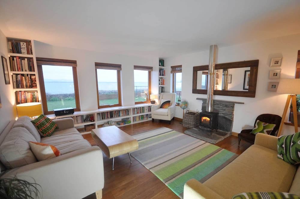Photo of Livingroom in Islay Island