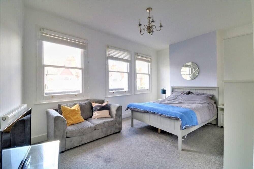 Photo of Bedroom in Southfields