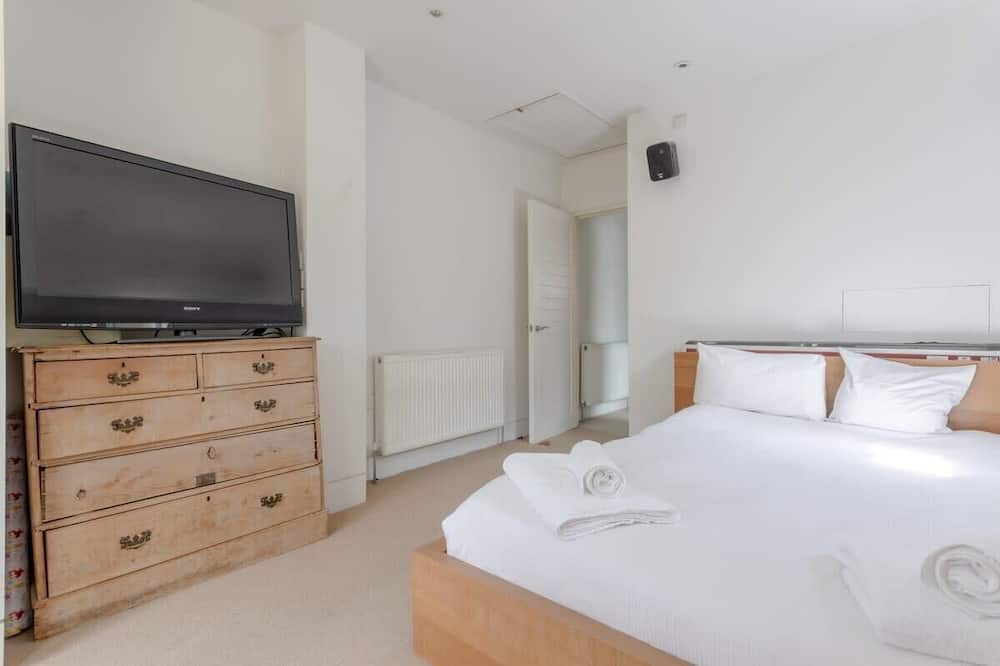 Photo of Bedroom in Southfields