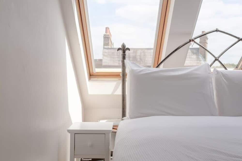 Photo of Bedroom in Southfields