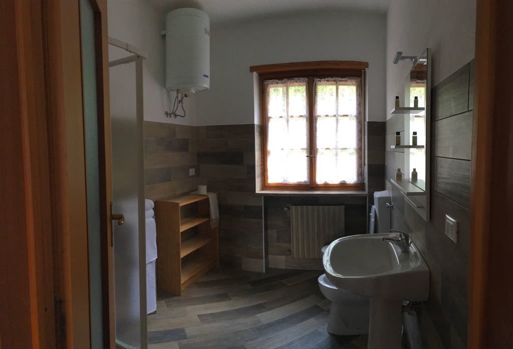 Photo of Bathroom in Traves