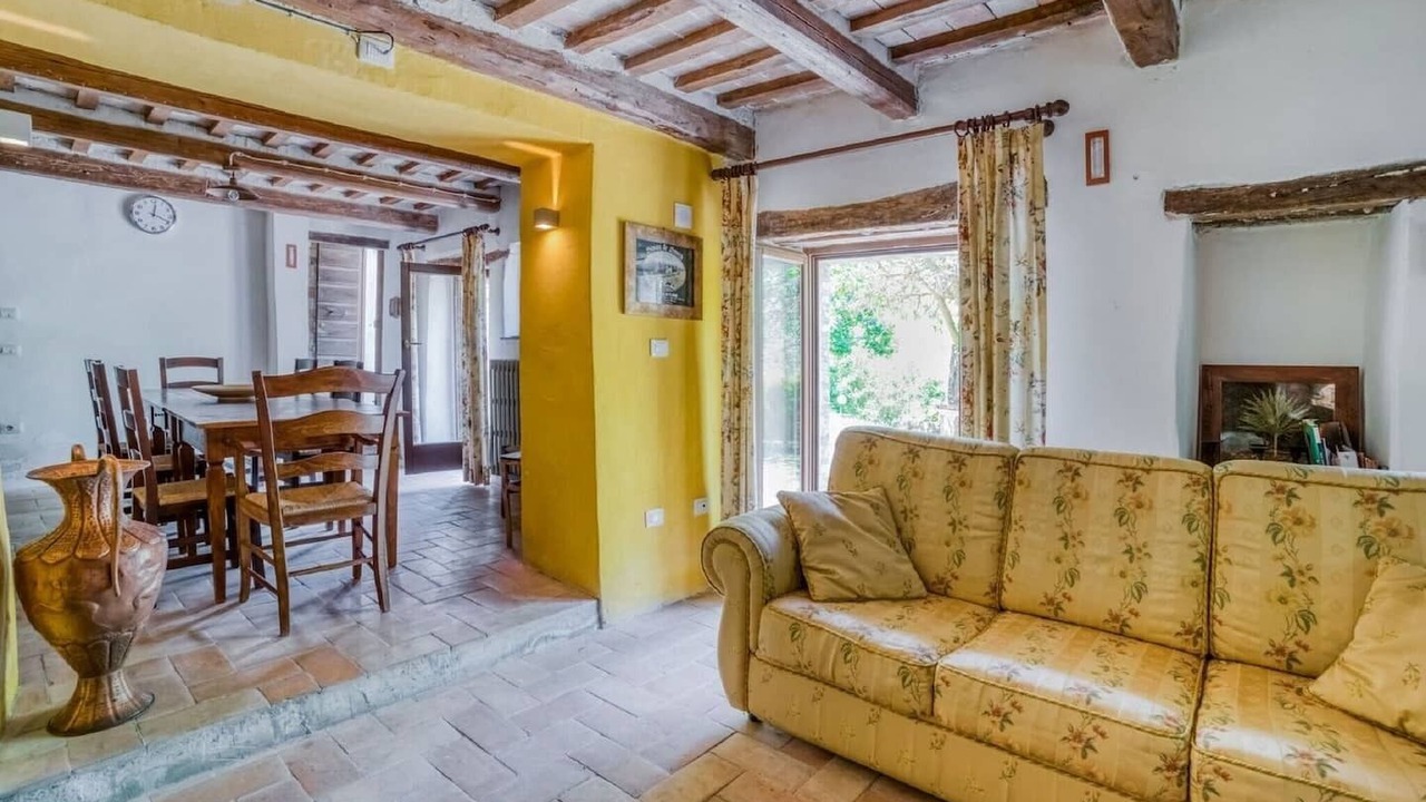 Photo of Livingroom in Santa Vittoria in Matenano