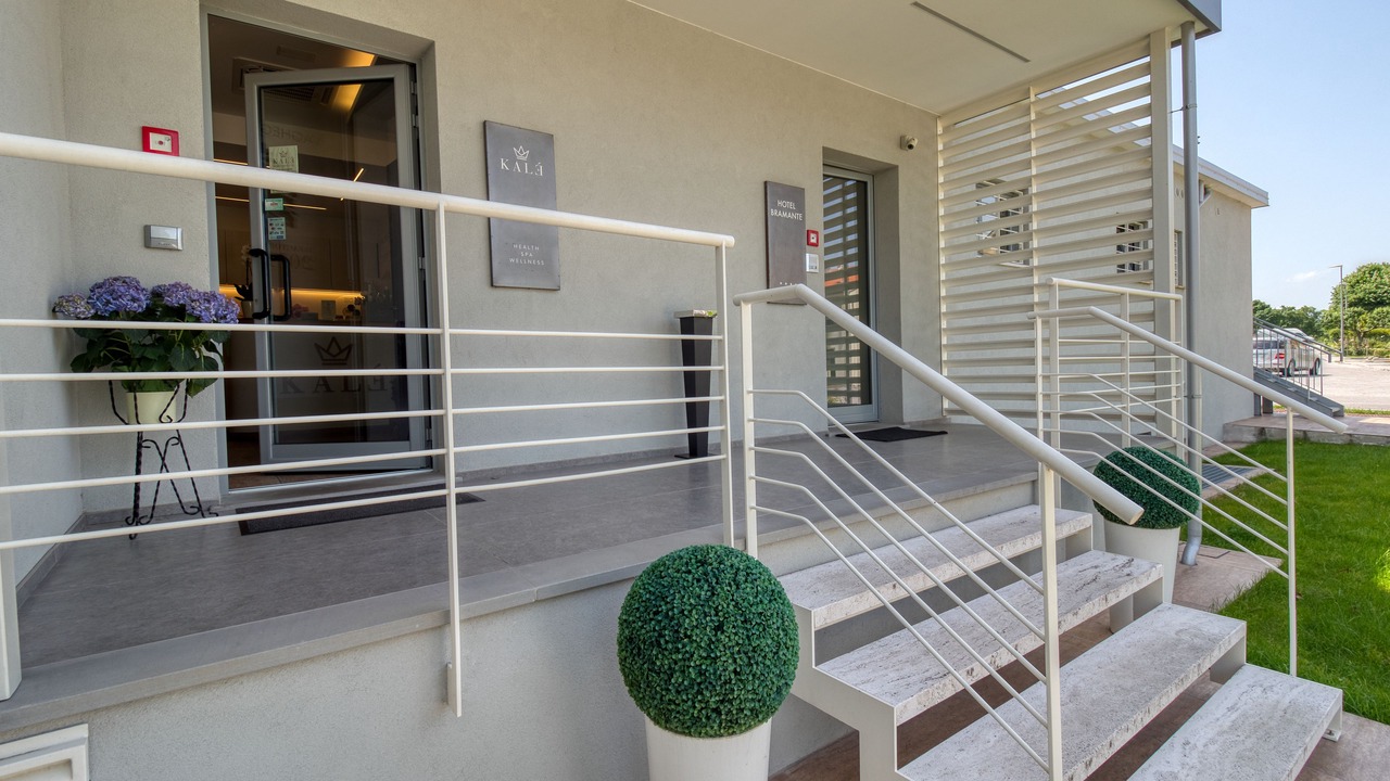 Photo of Outdoor in Urbania