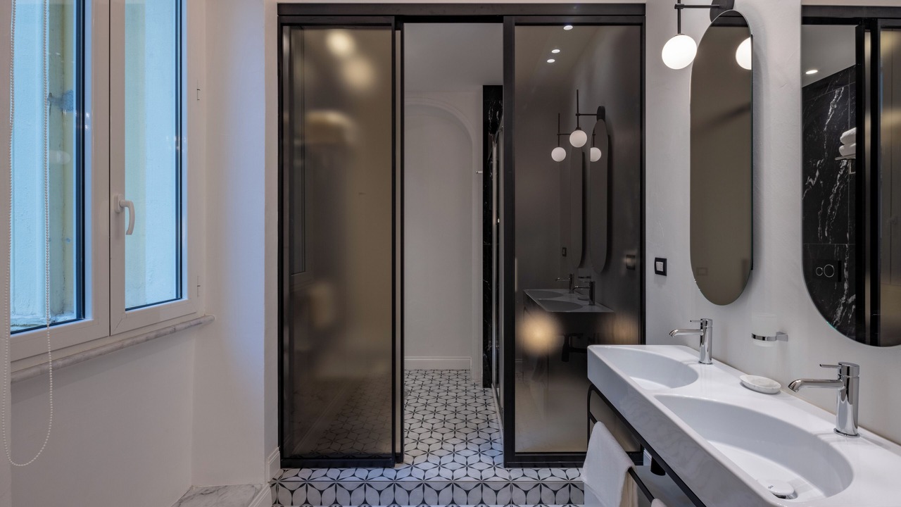 Photo of Bathroom in Rione XVI Ludovisi