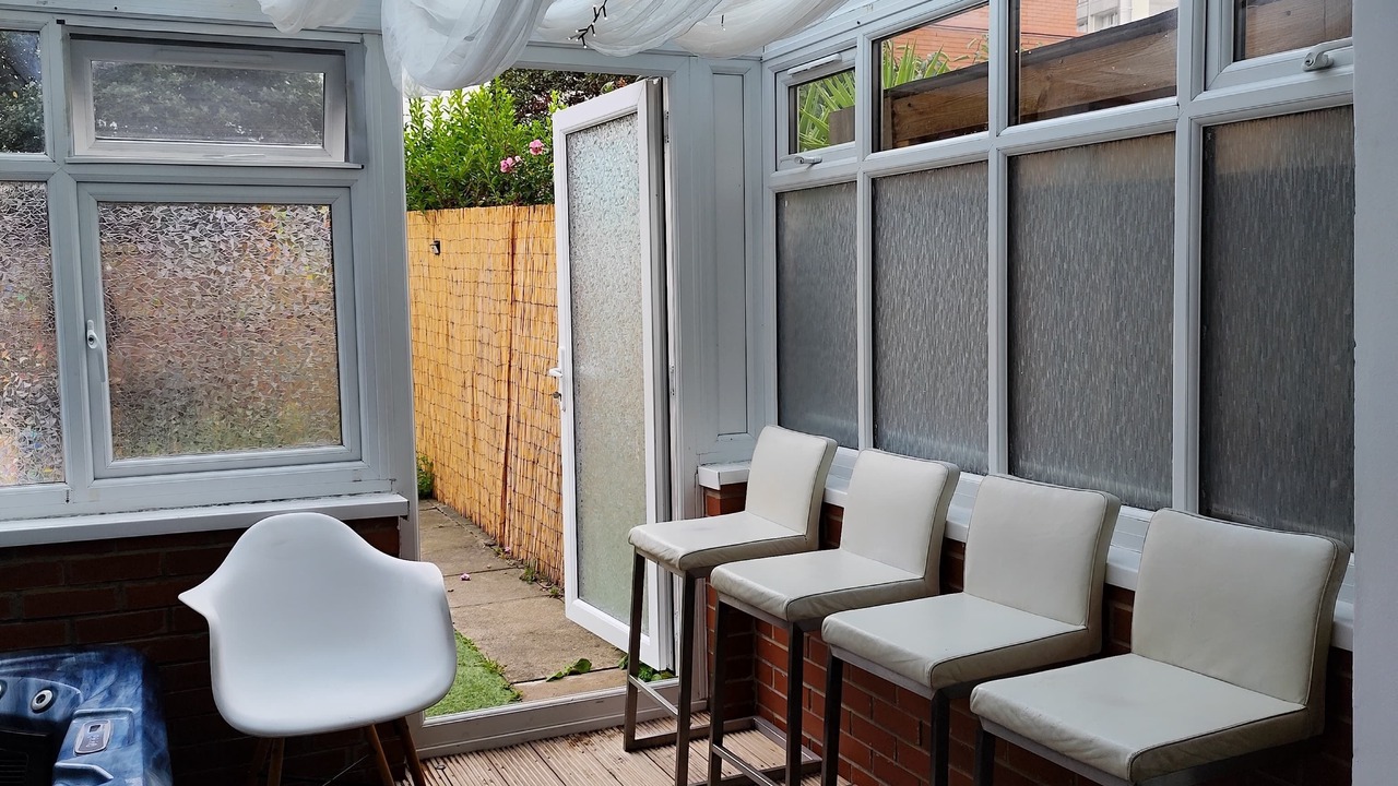 Photo of Livingroom in Shadwell