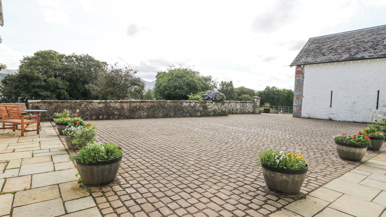 Photo of Patio Balcony in Invergarry