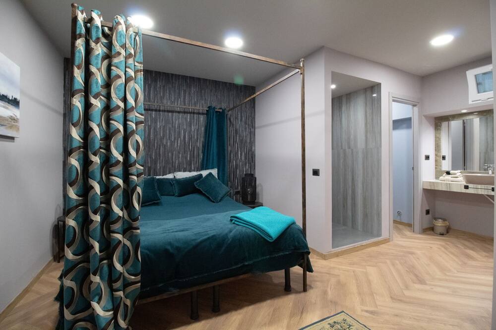 Photo of Bedroom in Historic Centre