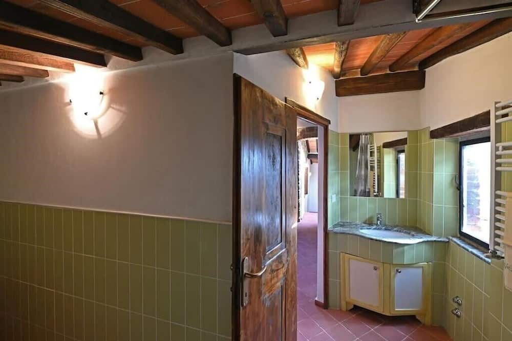 Photo of Bathroom in Castelnuovo dei Sabbioni