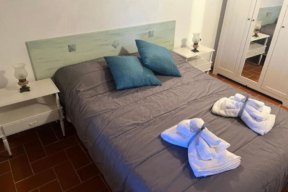Photo of Bedroom in Castelnuovo dei Sabbioni