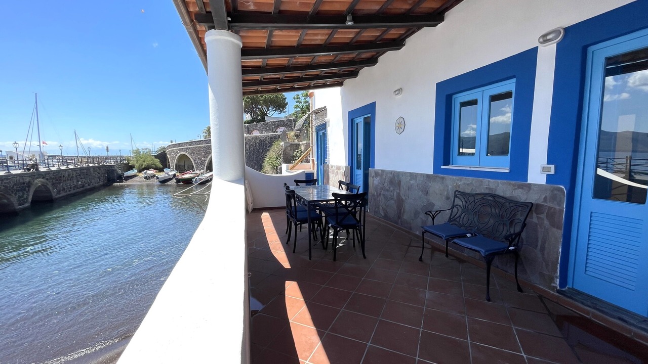 Photo of Patio Balcony in Santa Marina Salina
