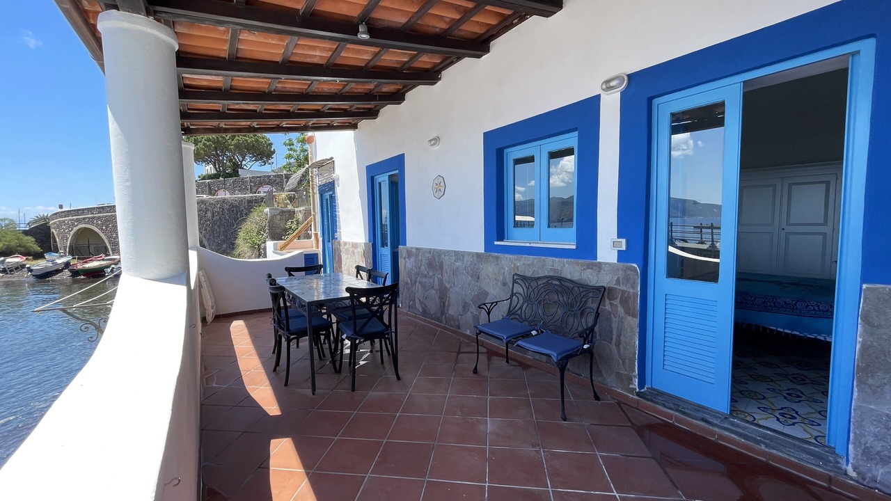 Photo of Patio Balcony in Santa Marina Salina
