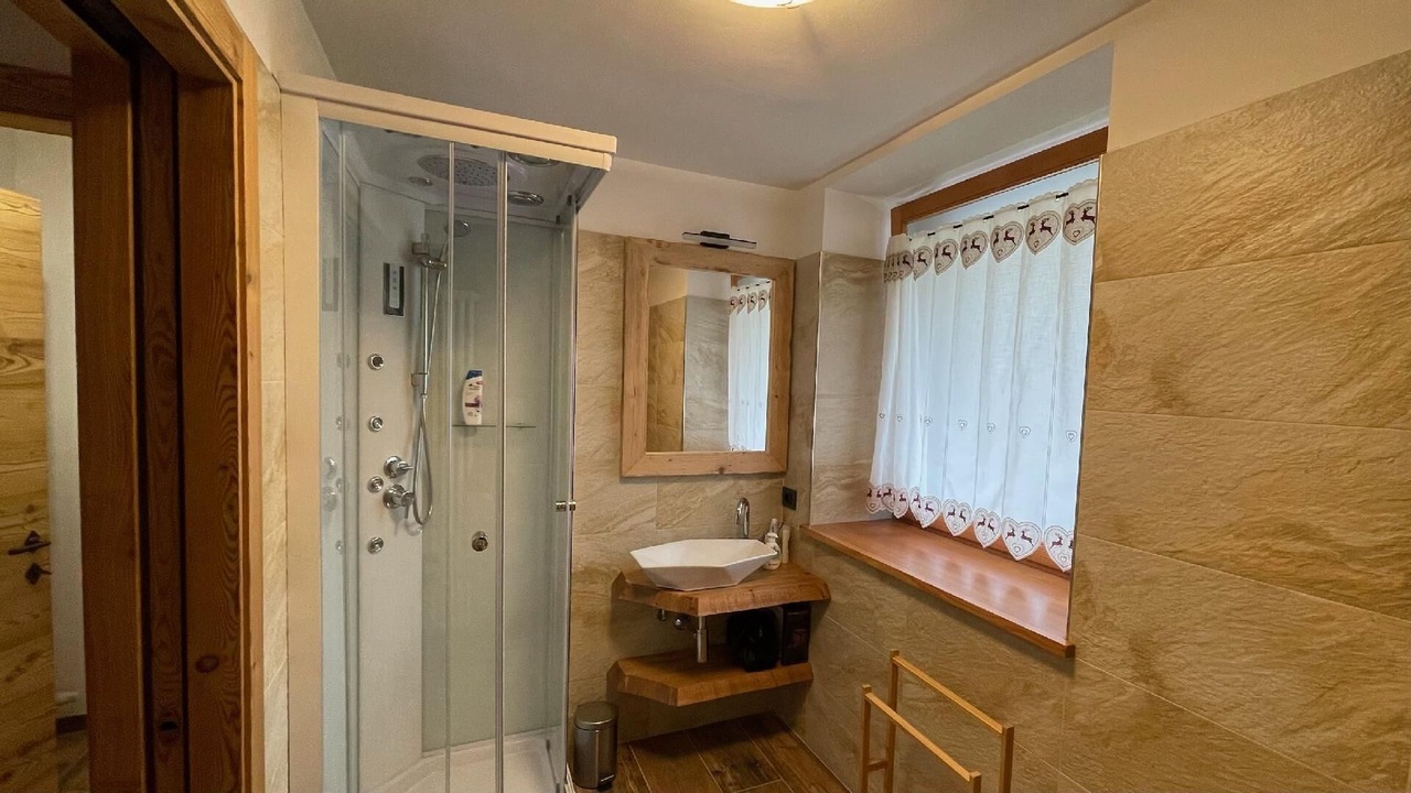 Photo of Bathroom in Rabbi