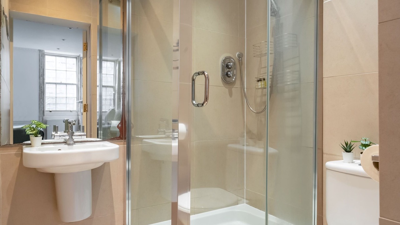 Photo of Bathroom in Kennington