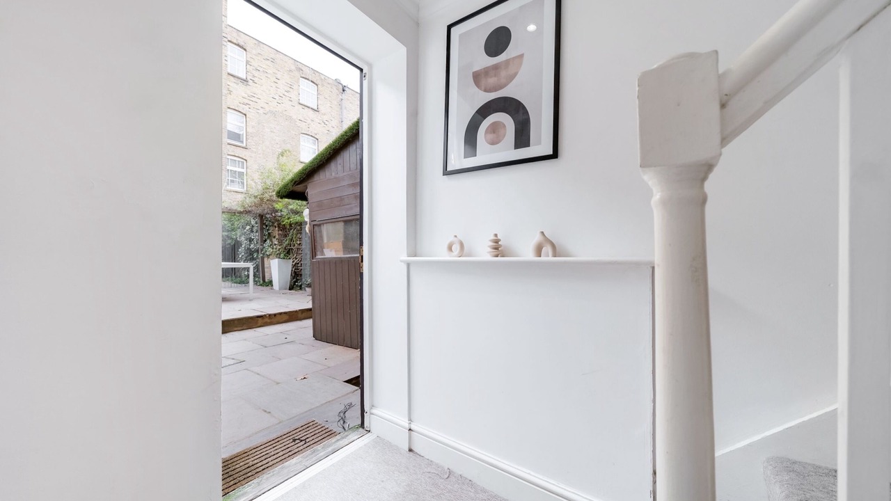 Photo of Outdoor in Kennington