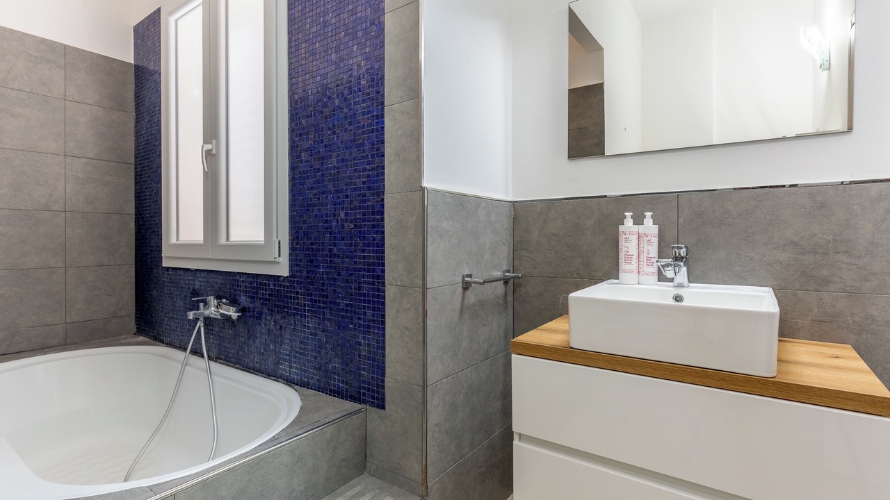 Photo of Bathroom in Carrozziere