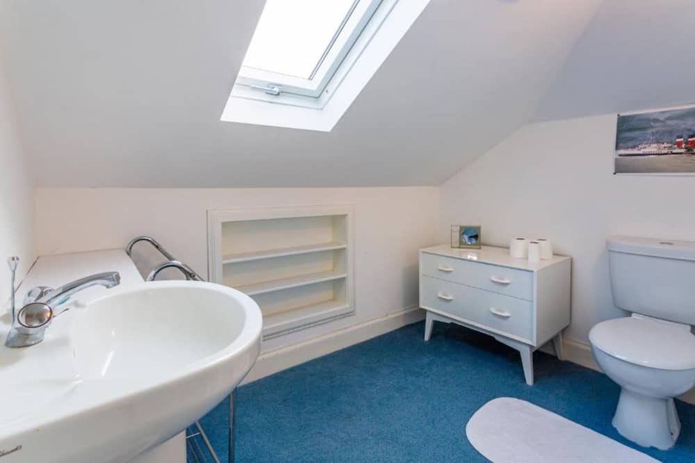 Photo of Bathroom in Brodick