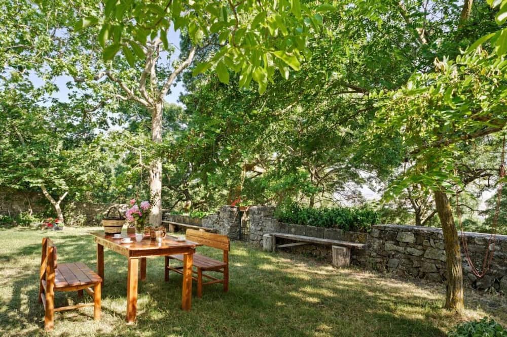 Photo of Outdoor in Maniace