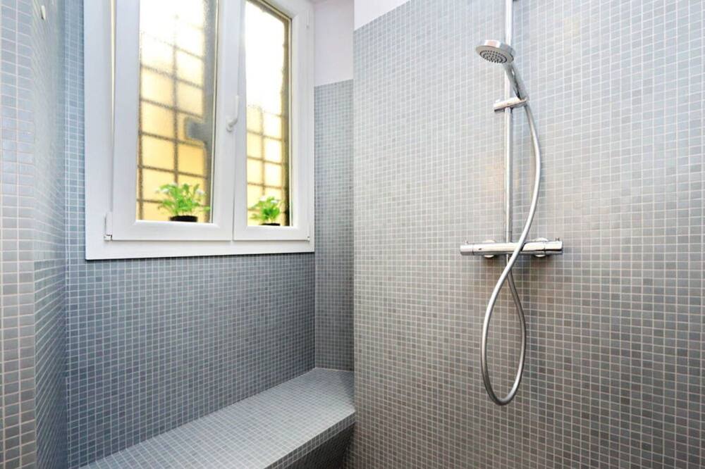 Photo of Bathroom in Esquilino