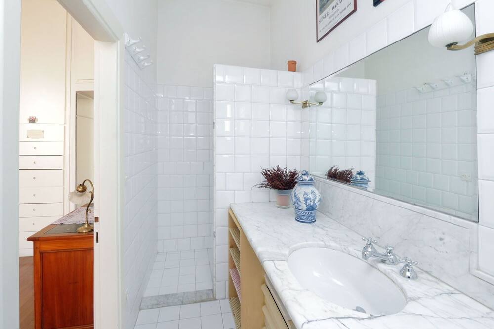 Photo of Bathroom in Quartiere III Pinciano