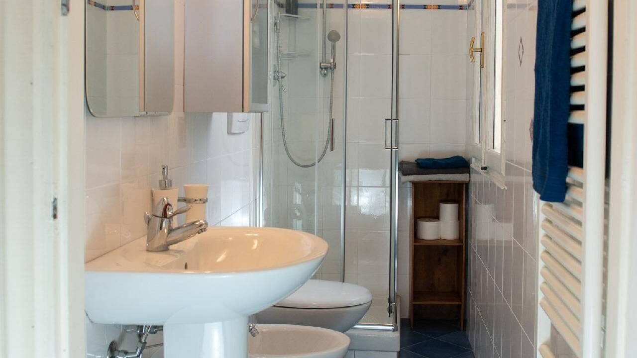 Photo of Bathroom in Piazza