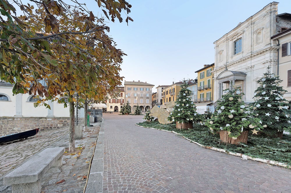 Photo of Others in Dormelletto