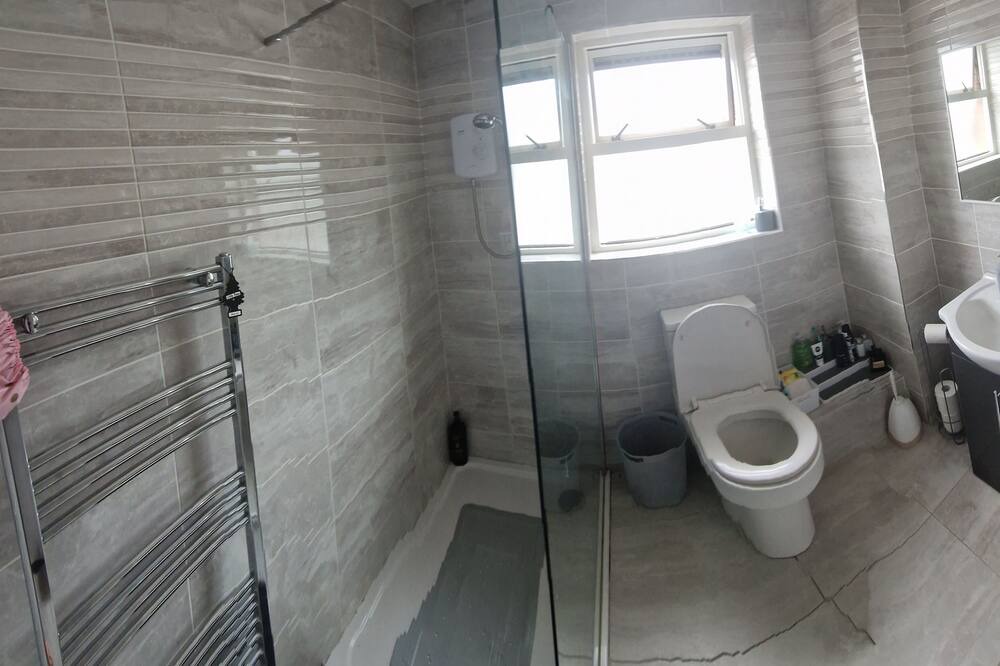 Photo of Bathroom in Bogside