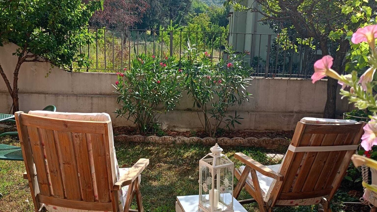 Photo of Outdoor in Nave