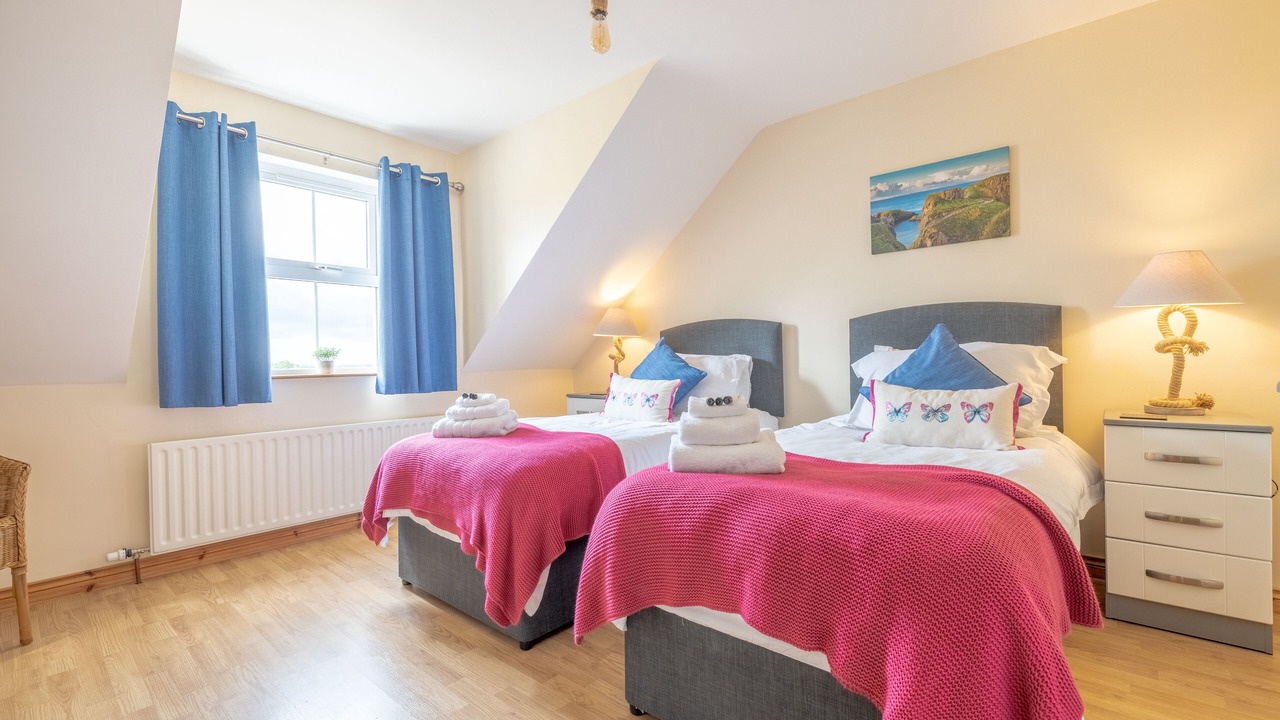 Photo of Bedroom in Armoy